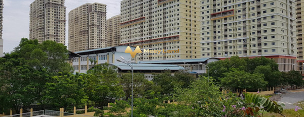 Giá chỉ 13.25 tỷ bán nhà có diện tích 90m2 nằm ở Đường D1, Hồ Chí Minh hướng Bắc nhà tổng quan có tổng 5 PN, 5 WC liên hệ chính chủ-03