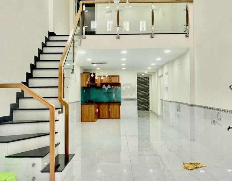 Nhà gồm 2 PN, cho thuê nhà, thuê ngay với giá siêu tốt chỉ 8 triệu/tháng diện tích chung quy 80m2 mặt tiền tọa lạc tại Hương Lộ 3, Bình Tân-01