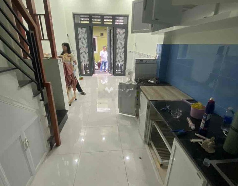 Ngôi nhà bao gồm 2 phòng ngủ, cho thuê nhà, giá thuê hấp dẫn 9.5 triệu/tháng có diện tích khoảng 40m2 vị trí hấp dẫn ngay tại Phường 1, Hồ Chí Minh-01