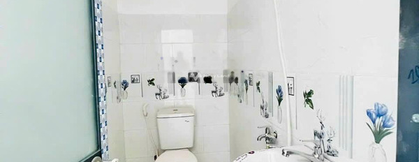 Hướng Đông - Nam, bán nhà diện tích 70m2 vị trí mặt tiền tọa lạc ở Đường 10A, Bình Tân tổng quan căn nhà này 2 phòng ngủ, 2 WC-03