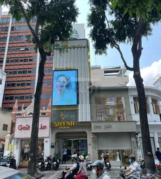 Cho thuê nhà mặt tiền Sư Vạn Hạnh đối diện Vạnh Hạnh Mall Quận 10 -01