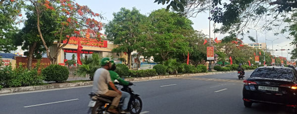 Bán đất mặt đường Phạm Văn Đồng, diện tích 150m2 giá 8.25 tỷ gần Cầu Rào-03