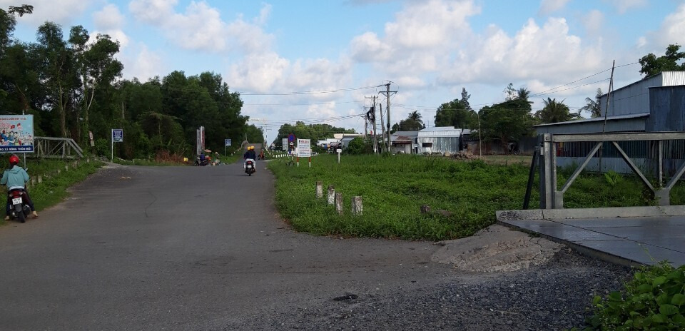 Bán đất tại xã Khánh Bình Tây Bắc, Cà Mau. Diện tích 2000m2, giá thương lượng