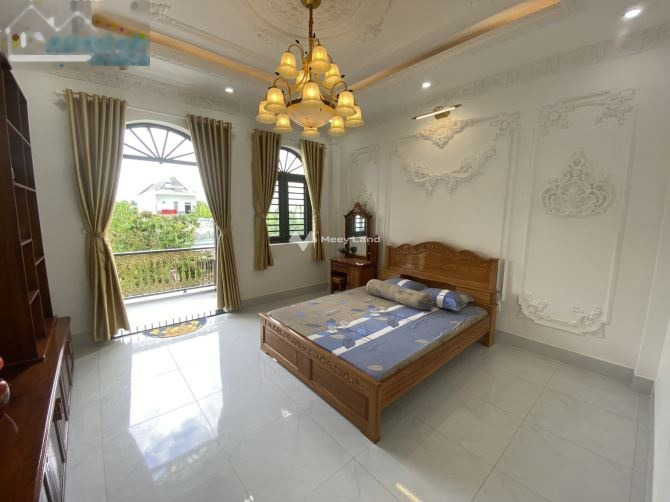 Bán nhà vị trí thuận lợi tọa lạc trên Phú Thứ, Cần Thơ bán ngay với giá đặc biệt 5.2 tỷ có diện tích chung là 163m2 ngôi nhà bao gồm 3 phòng ngủ-01