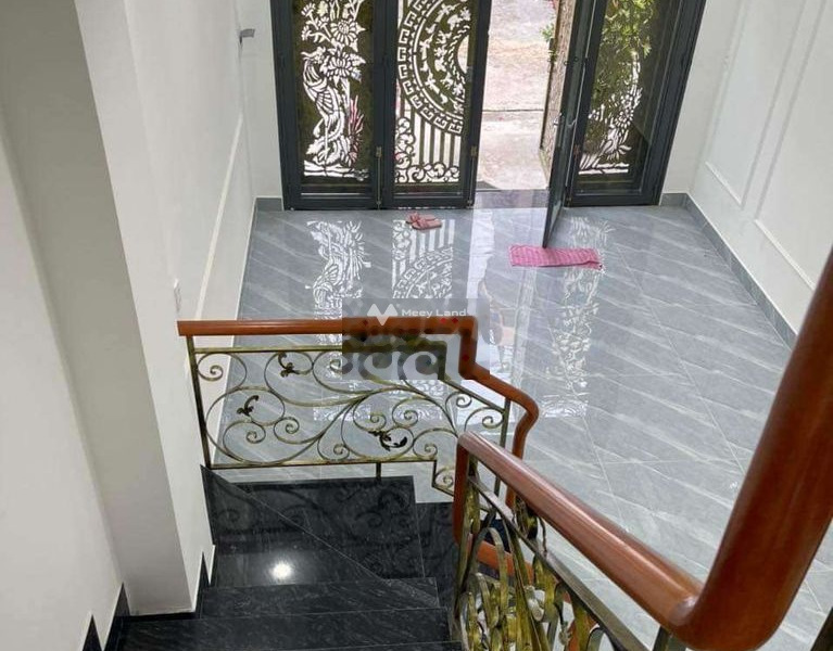 Nhà có 4 phòng ngủ cho thuê nhà ở diện tích thực tế 48m2 giá thuê siêu khủng chỉ 18 triệu/tháng vị trí đặt ngay ở Tân Phú, Hồ Chí Minh, hướng Đông Nam-01