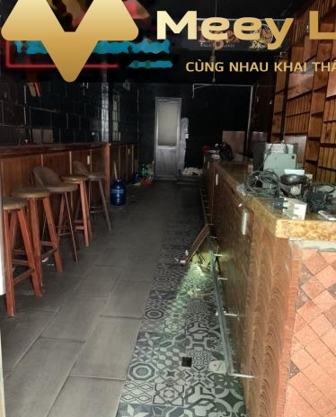 Cho thuê nhà tọa lạc ở Quận 1, Hồ Chí Minh, giá bàn giao 40 triệu/tháng với dt rộng 45m2, tổng quan trong nhà 1 PN