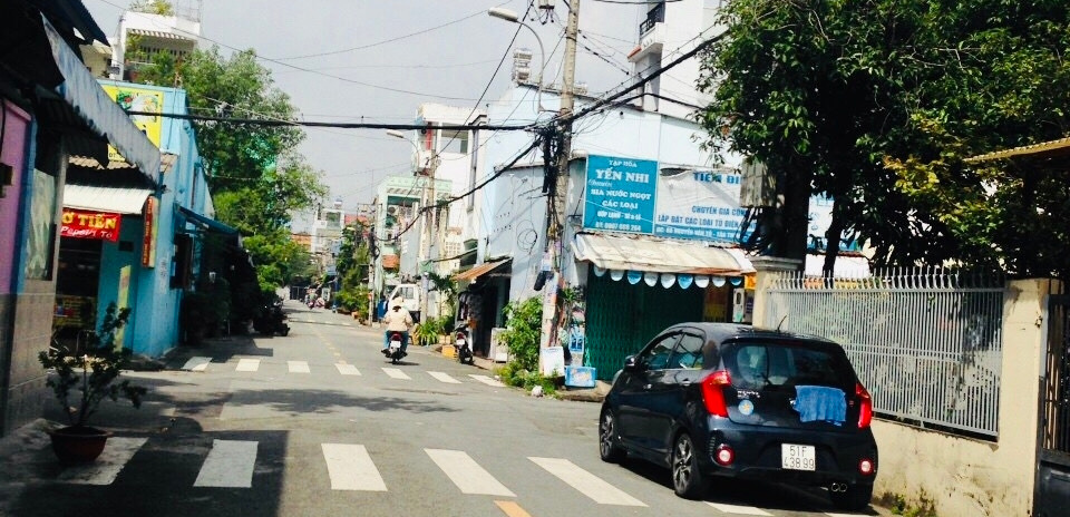 Bán nhà cấp 4 mặt tiền đường Dân Chủ, phường Tân Thành, quận Tân Phú, diện tích 8.2x21m, giá 20 Tỷ