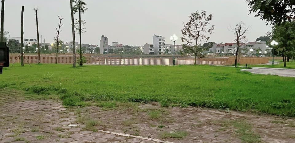 Cần bán 1 cặp đất giáp khu biệt thự hồ đa mai cạnh ủy ban phường Đa Mai