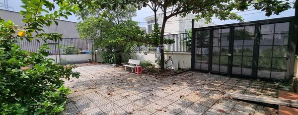 Bán nhà diện tích khoảng 1100m2 vị trí thuận lợi ở Đông Hưng Thuận, Hồ Chí Minh bán ngay với giá giao động 45 tỷ nhà tổng quan gồm có 2 PN, 2 WC-02