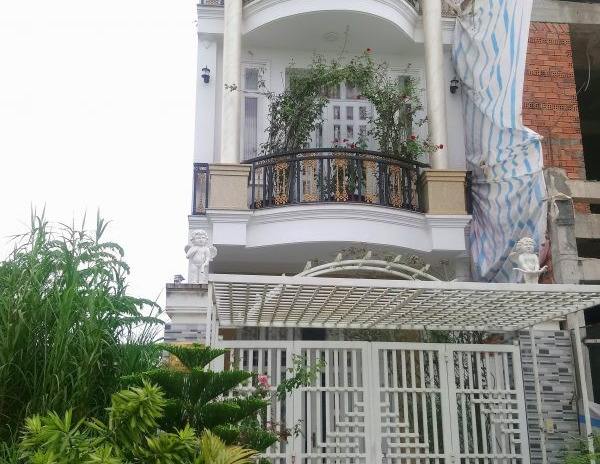 Bán nhà 1 trệt 2 lầu mặt tiền đường Lê Hồng Phong - phường 4 - thành phố Vũng Tàu