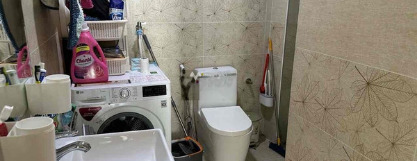 Ở Võ Văn Kiệt, Quận 6 bán chung cư giá bán đàm phán chỉ 3.6 tỷ, hướng Đông Nam, căn này gồm 2 phòng ngủ, 2 WC khách có thiện chí liên hệ ngay-03