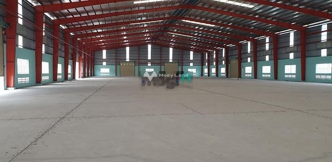 Nhà gặp khó khăn cho thuê kho bãi với diện tích là 1000m2 vị trí tốt tại Đức Hòa, Long An thuê ngay với giá rẻ chỉ 60 triệu/tháng lh ngay!