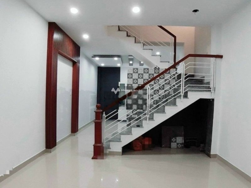 Nhà có 5 PN, cho thuê nhà, thuê ngay với giá từ 14.5 triệu/tháng diện tích tầm trung 72m2 ở Nguyễn Sỹ Sách, Phường 15-01