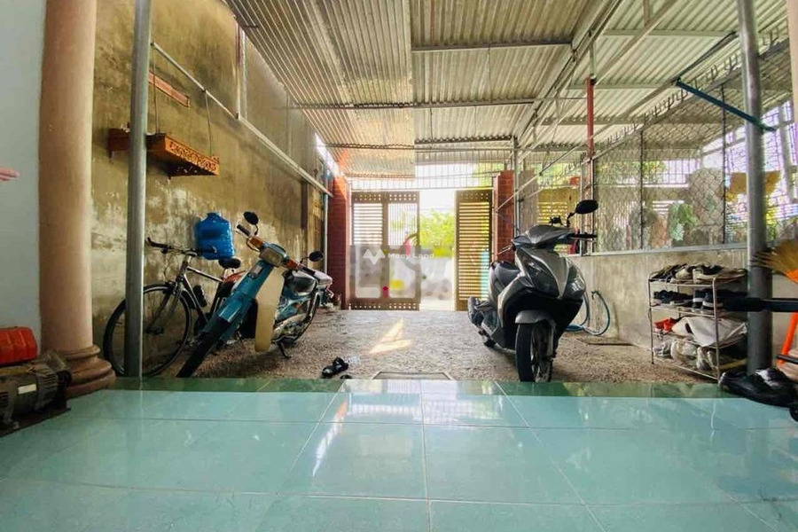 Giá bán 3.8 tỷ bán nhà có diện tích gồm 118m2 vị trí đẹp nằm ở Biên Hòa, Đồng Nai nhà bao gồm có 2 PN, 1 WC còn chần chờ gì nữa. hãy nhấc máy gọi ngay-01
