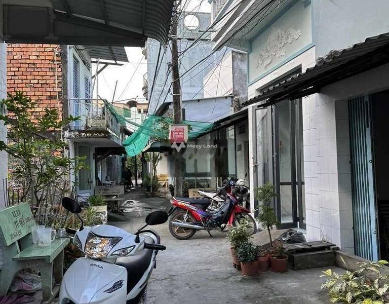 Bán nhà vị trí đặt ở tại Song Phú, Vĩnh Long bán ngay với giá tốt từ 540 triệu có diện tích chính 54.6m2, hướng Tây Nam trong nhà này gồm có 2 PN-01