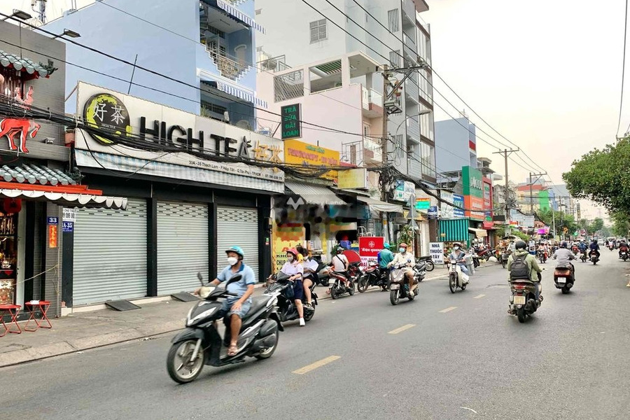 Vị trí thuận lợi nằm trên Thạch Lam, Hồ Chí Minh bán nhà bán ngay với giá quy định chỉ 17.5 tỷ tổng quan trong ngôi nhà 6 phòng ngủ 6 WC-01