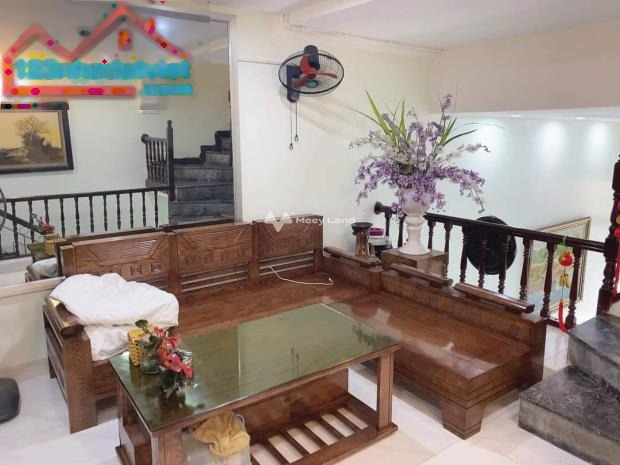 Tổng quan nhà này gồm 6 phòng ngủ bán nhà bán ngay với giá ưu đãi từ 9.3 tỷ diện tích 45m2 mặt tiền nằm tại Trần Đăng Ninh, Hà Nội-01