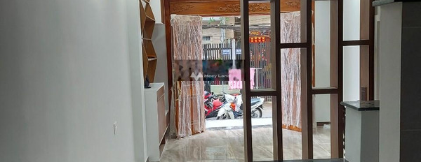 Vị trí đẹp Phú Trung, Tân Phú cho thuê nhà giá thuê khởi điểm 17 triệu/tháng, ngôi nhà này gồm 3 phòng ngủ, 3 WC-03