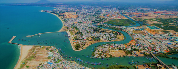 Diện tích 9x20m đất thổ cư view biển, đường bê tông, mặt tiền chạy dọc biển ở huyện Tuy Phong giá 2,1 tỷ-02