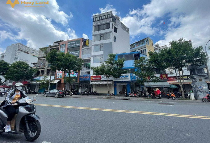 Cho thuê nhà ngay mặt tiền đường Phổ Quang Tân Bình, trệt, 2 lầu, nhà mới, giá 35 triệu