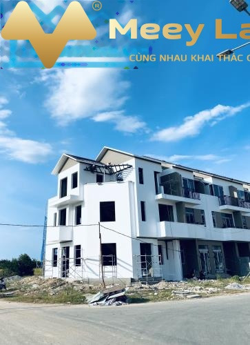 Bán ngay với giá mềm từ 7.3 tỷ bán nhà có dt chung là 196 m2 vị trí mặt tiền ngay ở Thị Xã Hương Thủy, Tỉnh Thừa Thiên Huế tổng quan nhà này thì gồm 3...-01