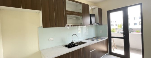 Cho thuê nhà Diện tích nền 120m2 vị trí đặt ở trong Phù Chẩn, Từ Sơn giá thuê hợp lý từ 23 triệu/tháng, căn nhà có 3 PN, với đường nhựa ngang 50 mét-02