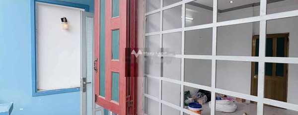 Phú Thạnh, Tân Phú cho thuê phòng trọ với diện tích thực 25m2 tổng quan trong ngôi phòng có Nhà trống nói không với trung gian-03