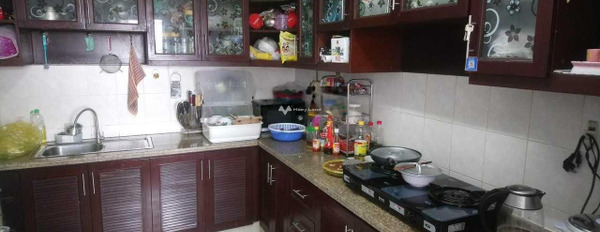 Trong căn hộ có 3 PN, bán chung cư vị trí ngay trên Phú Xuân, Nhà Bè, căn hộ nhìn chung có 3 PN, 2 WC sổ hồng chính chủ-03