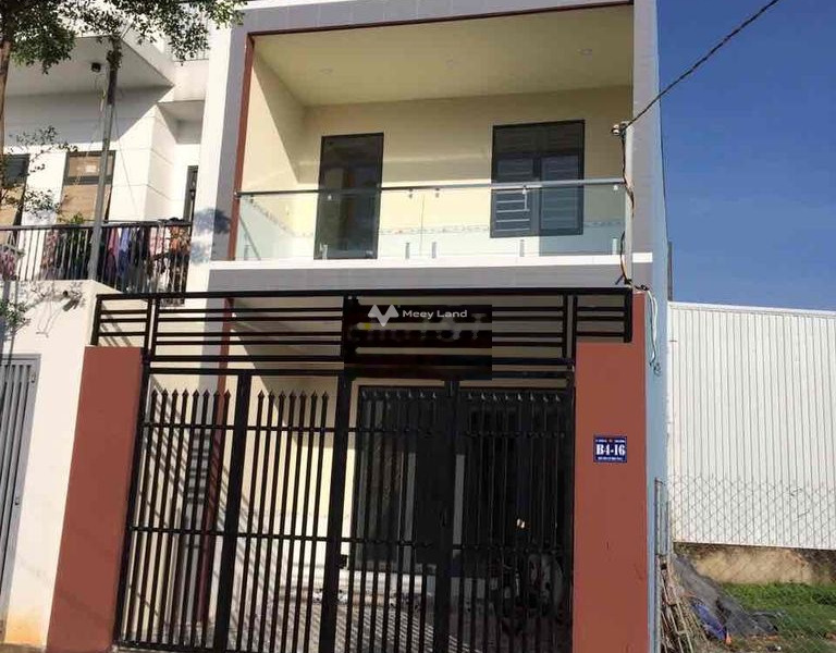Cho thuê nhà, thuê ngay với giá thị trường 9 triệu/tháng diện tích tổng 90m2 vị trí đặt nằm ngay Vĩnh Phú, Bình Dương-01