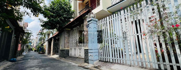Bán nhà có diện tích 66m2 mặt tiền nằm ngay Nguyễn Hồng Đào, Phường 14 bán ngay với giá cạnh tranh 8.1 tỷ trong nhà này 2 PN, 2 WC-03