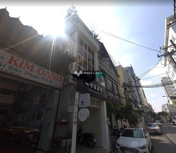 Với diện tích thực 315m2, cho thuê nhà ở vị trí mặt tiền tọa lạc ngay tại Quận 1, Hồ Chí Minh, căn nhà gồm 3 PN, 4 WC giá tốt-01