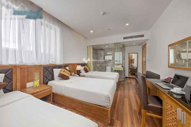 Cần bán khách sạn vị trí đẹp tọa lạc ở Quảng An, Hà Nội. Diện tích 105m2-01