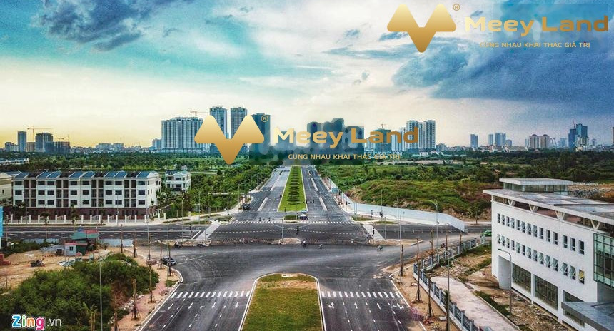 Giá chỉ 250 tỷ bán nhà có dt chính 18000 m2 vị trí thuận lợi nằm trên Nguyễn Văn Huyên, Hà Nội hướng Bắc cám ơn quý khách đã đọc tin cảm ơn đã xem tin