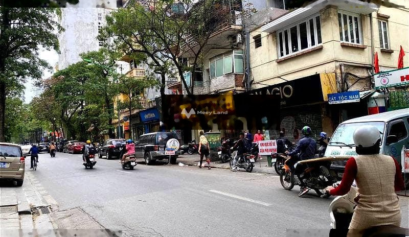 DT 284m2 bán nhà ở vị trí cực kì thuận lợi ngay tại Ba Đình, Hà Nội liên hệ chính chủ.
