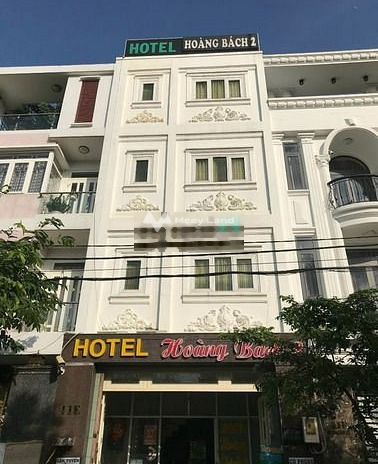 Bán nhà vị trí mặt tiền ngay tại Đường Số 52, Hồ Chí Minh bán ngay với giá rẻ chỉ 13.5 tỷ có diện tích chính 100m2 ngôi nhà có tổng 15 PN
