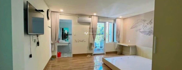 Thuê ngay với giá giao lưu 30 triệu/tháng, cho thuê nhà diện tích cụ thể 80m2 nằm ở Nha Trang, Khánh Hòa, trong nhà này gồm 9 phòng ngủ, 8 WC lh ngay!-02