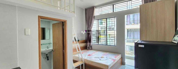 Cho thuê chung cư vị trí thuận lợi tọa lạc ngay Phan Xích Long, Hồ Chí Minh, trong căn hộ tổng quan gồm 1 PN, 1 WC khu vực dân cư-03