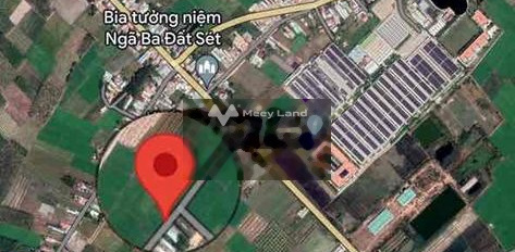 340 triệu bán đất có một diện tích là 120m2 vị trí đặt vị trí ở Truông Mít, Dương Minh Châu, hướng Tây Bắc-03