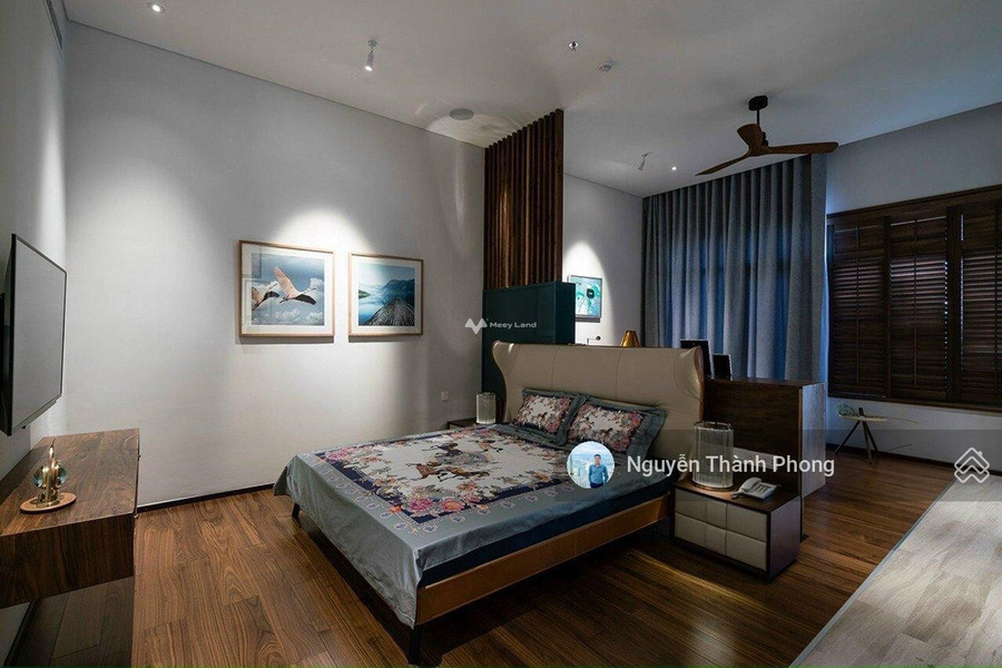 Bán biệt thự có diện tích sàn 300m2 vị trí đẹp gần Thảo Điền, Hồ Chí Minh giá bán đề xuất từ 120 tỷ, trong căn này có 6 phòng ngủ, 6 WC-01