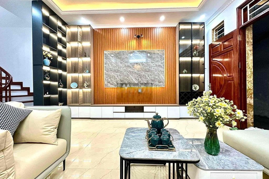 Vị trí thuận lợi nằm trên Phạm Văn Đồng, Xuân Đỉnh bán nhà bán ngay với giá đề cử 4.3 tỷ trong nhà tổng quan gồm 4 phòng ngủ-01