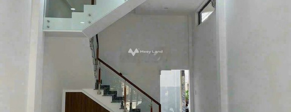 Cho thuê nhà vị trí thuận lợi tại Tân Sơn Nhì, Tân Phú, thuê ngay với giá hiện tại 13 triệu/tháng diện tích vừa phải 72m2, căn nhà bao gồm 4 phòng ngủ-02