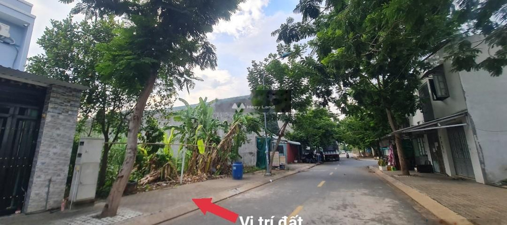 Bán đất nền 90m2(5x18) tại KDC Nam Sài Gòn Long Hậu, đường D11. Hướng Đông giá 2tỷ050 