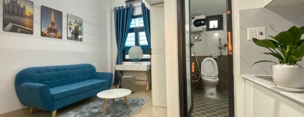 Có một diện tích là 25m2 cho thuê phòng trọ vị trí thuận lợi ngay trên Phú Đô, Phú Đô, trong nhà nhìn chung gồm 1 phòng ngủ, 1 WC lh biết chi tiết-02
