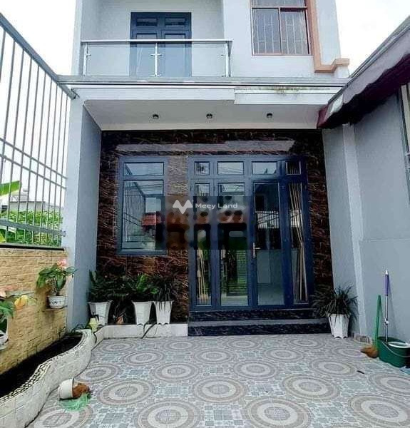 Giá chỉ 1 tỷ bán nhà có diện tích gồm 90m2 vị trí thuận lợi ngay trên Bình Chánh, Hồ Chí Minh nhà này có tổng 3 PN, 4 WC liên hệ ngay để được tư vấn-01