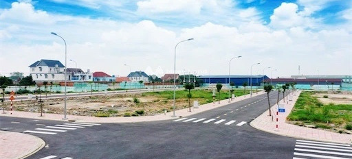 Vị trí thuận lợi tọa lạc trên Long Thành, Đồng Nai bán nhà bán ngay với giá mua liền từ 13 tỷ có diện tích gồm 200m2 cảm ơn đã xem tin-03