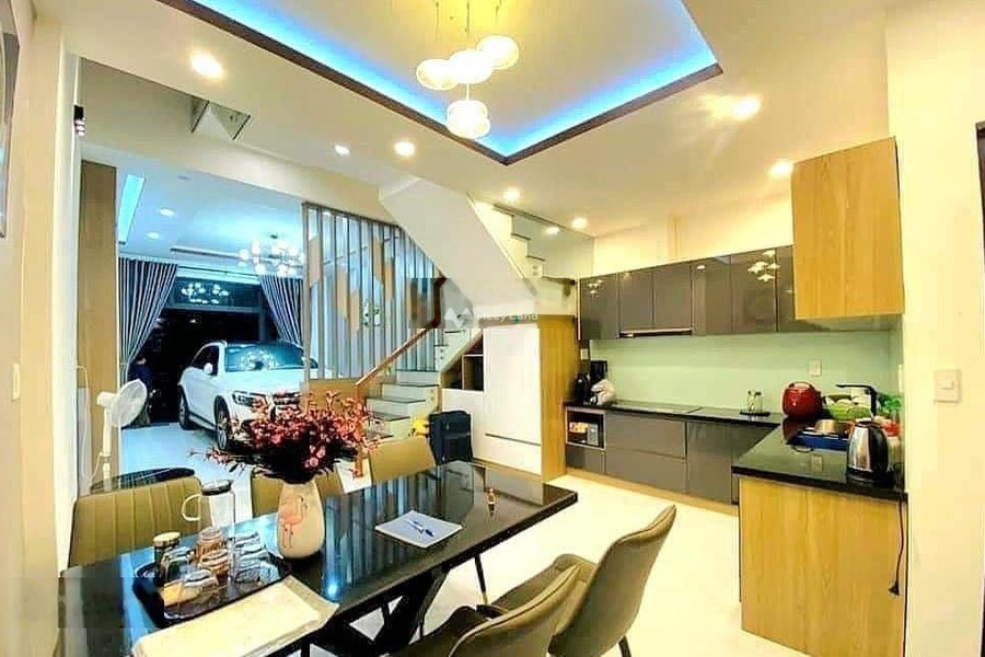 Nhà gồm 3 phòng ngủ, cho thuê nhà, thuê ngay với giá mua liền chỉ 18 triệu/tháng diện tích thực tế 60m2 tọa lạc ngay trên Thanh Thủy, Hải Châu-01