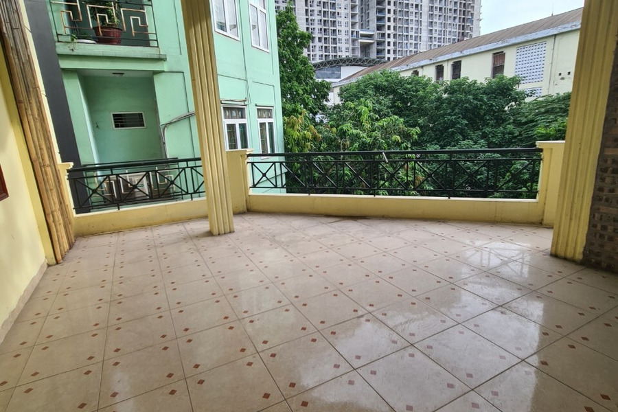 Cho thuê nhà Dịch Vọng Hậu - Cầu Giấy, diện tích 70m2, 4 tầng, lô góc, ô tô đỗ cửa-01