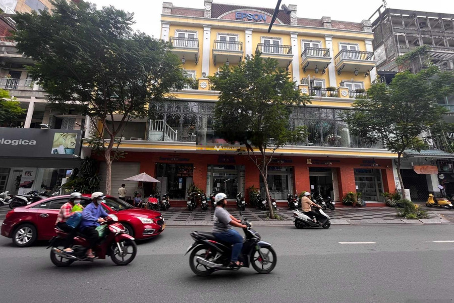 Cho thuê nhà tọa lạc ngay ở Bến Thành, Hồ Chí Minh, thuê ngay với giá vô cùng rẻ chỉ 170 triệu/tháng có diện tích chung 600m2-01