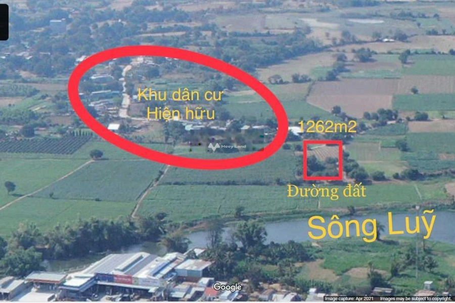 Chỉ 360 triệu sở hữu lô đất cạnh sông, ngay thị trấn Lương Sơn, cách QL1A chỉ 1km, sổ 2Mt đường -01