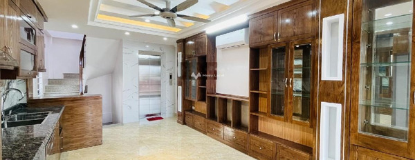 Cho thuê nhà, giá thuê liền từ 45 triệu/tháng diện tích trong khoảng 85m2 tọa lạc gần Nguyễn Chí Thanh, Đống Đa-02